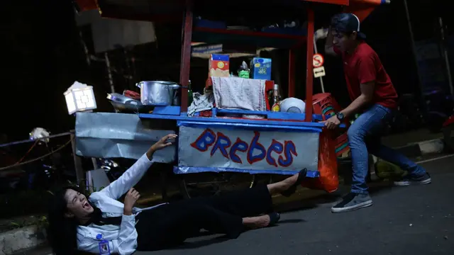 Cinta Nabrak Tukang Ketoprak