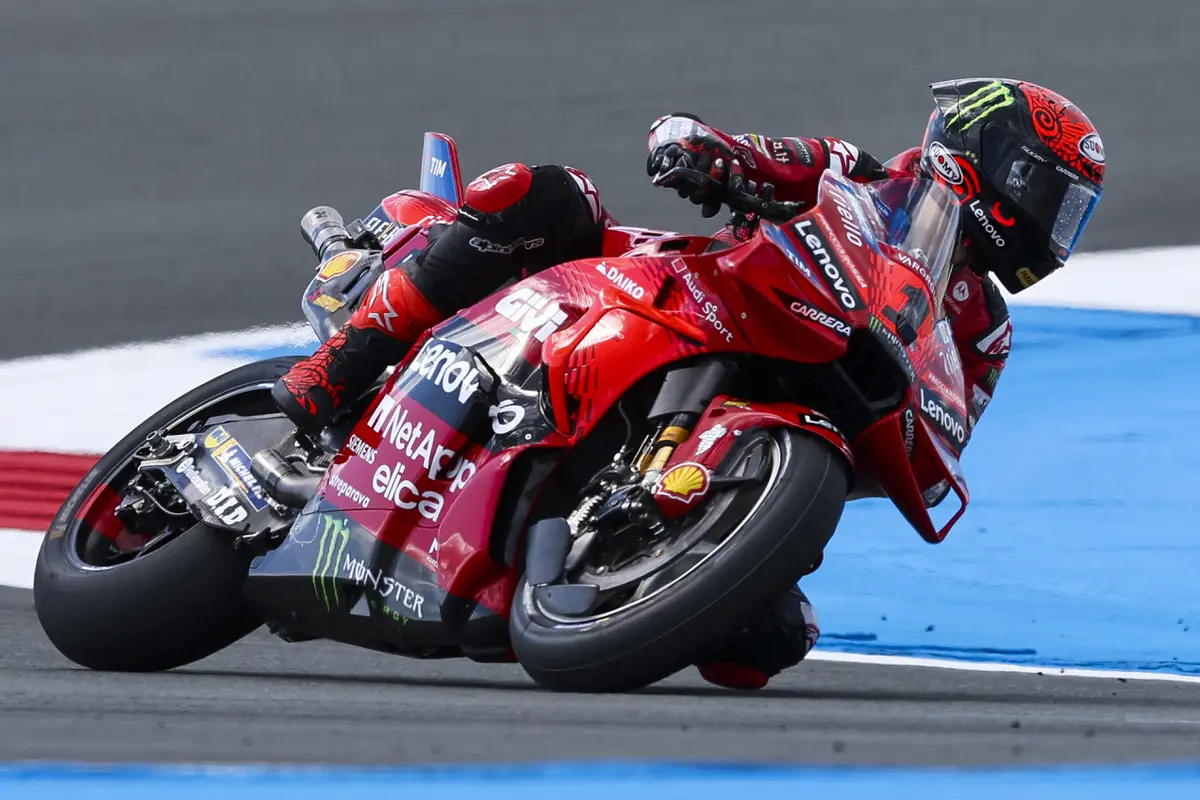 Francesco Bagnaia beraksi di MotoGP Belanda 2024