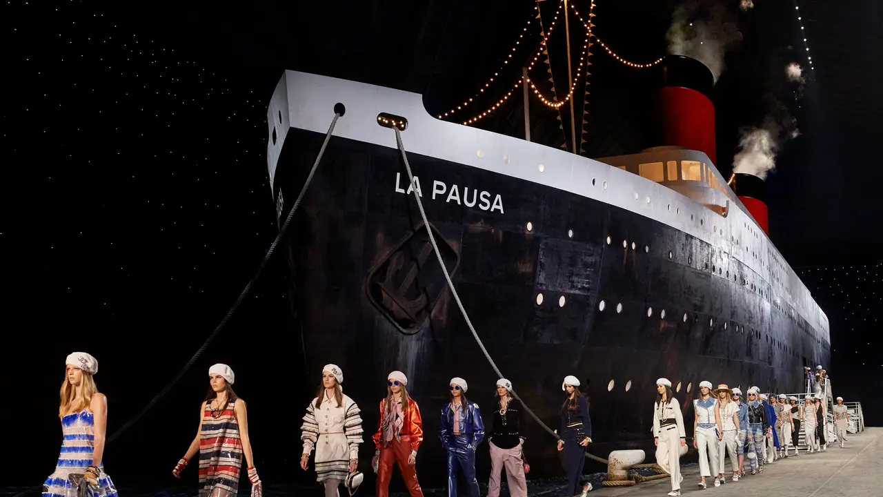 Megahnya Peragaan Mode Chanel Cruise 2019