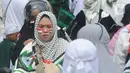 Peserta aksi datang dari semua usia dan kalangan. Lansia, orangtua, remaja, hingga anak kecil pun tampak antusias.  (merdeka.com/Arie Basuki)