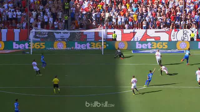 Berita video highlights La Liga, Sevilla vs Malaga, Sabtu (30/9/2017). This Video presented by BallBall.