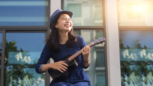 Cara Menyetel Gitar Ukulele