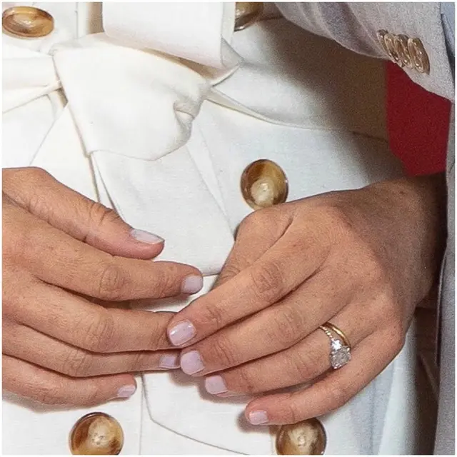 Cincin pertunangan milik Meghan Markle senilai US$350.000 atau sekitar Rp5,2 miliar. (Foto: Instagram/@hrhsussex)