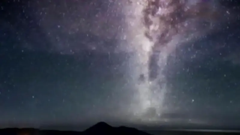 Berburu Fenomena Milky Way di Lereng Gunung Sindoro