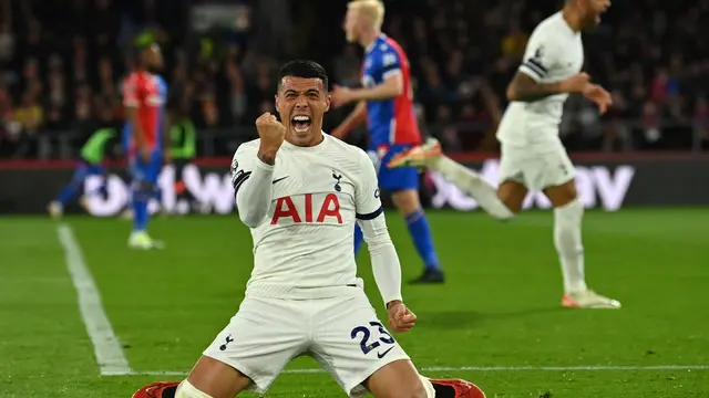 Selebrasi pemain Tottenham saat mengalahkan Crystal Palace