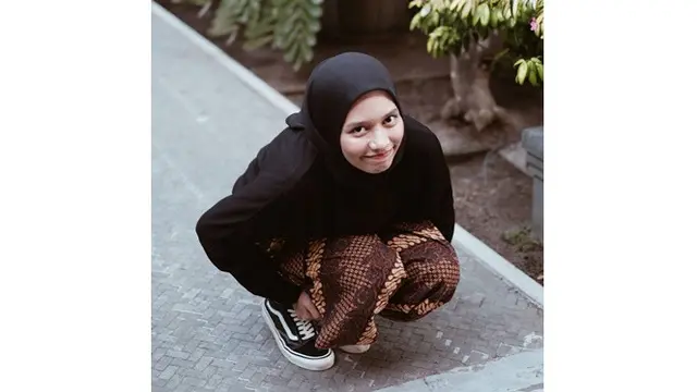 6 Potret Prilia Nur, Asisten Pribadi Zaskia Adya Mecca yang Tak Kalah Memesona