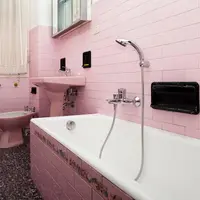 Kamar Mandi Berwarna (iStockphoto)​