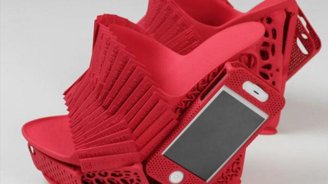 8 Potret Desain Sepatu Ini Nyeleneh Banget, Tertarik Pakai?