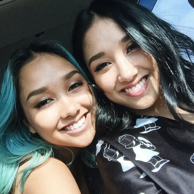 6 Pesona Salma dan Salwa Putri Kembar Titi DJ Kini Beranjak Dewasa
