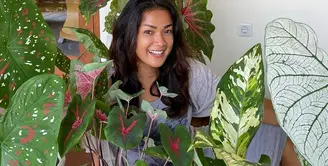 Kabar bahagia datang dari Nirina Zubir. Setelah satu bulan berjuang, akhirnya ia dinyatakan sembuh dari Covid-19. Menyusul suami dan anak-anaknya. (Instagram/Nirinazubir_)