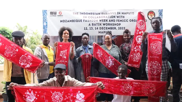 KBRI Maputo Mozambique menyelenggarakan pelatihan membatik pada tanggal 12, 13 dan 14 Desember di Maputo, Mozambique. (Dok: Kemlu RI)