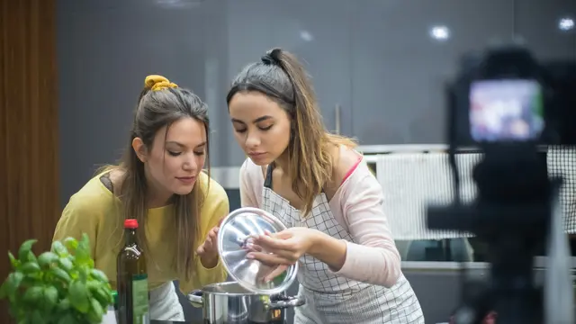 4 Ide Hadiah Self-Reward Akhir Tahun yang Bisa Dibeli saat Harbolnas 12.12