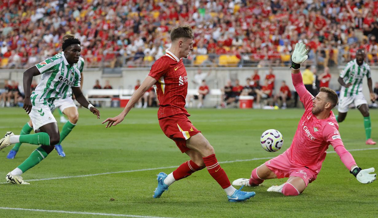 Liverpool masih akan menjalani laga pramusim di Amerika Serikat. Lawan selanjutnya yang bakal dihadapi The Reds adalah Arsenal di Lincoln Financial Field, Philadelphia, Pennsylvania, 1 Agustus mendatang. (AFP/Kamil Krzaczynski)