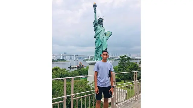 5 Gaya Rizky Ridho di Luar Lapangan, Bek Muda Persebaya Surabaya