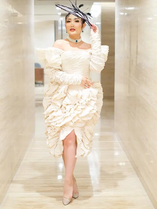 (Instagram/mrsayudewi)