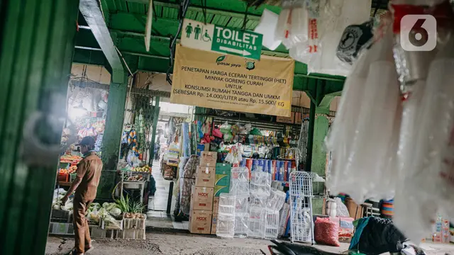 Sosialisasi Harga Minyak Goreng Bersubsidi di Pasar