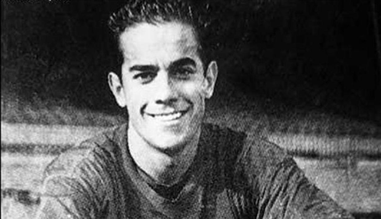 Jesus Maria Pereda adalah pemain Spanyol yang meraih sepatu emas Piala Eropa 1964 dengan 2 gol. Sebenarnya ada dua pemain Hungaria yang juga mencetak 2 gol, tapi Pereda yang terpilih mendapatkan sepatu emas. (www.squawka.com)