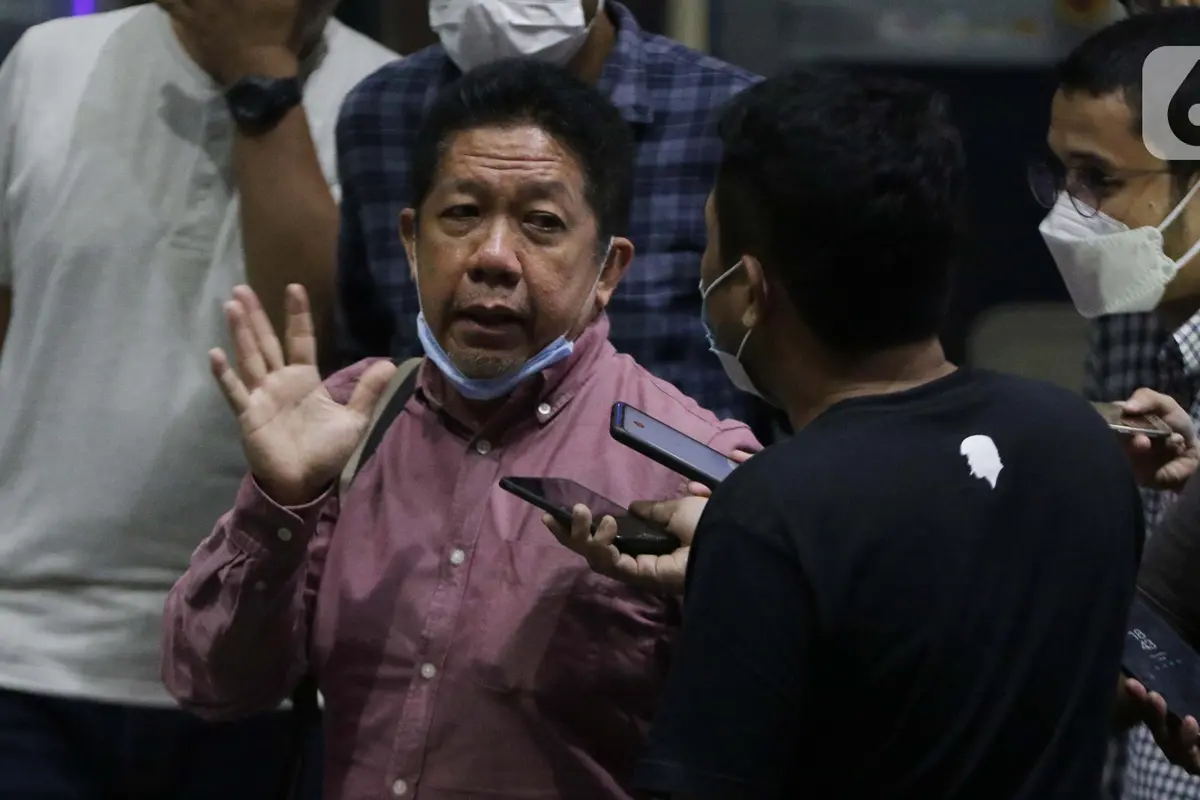 FOTO: Effendi Gazali Penuhi Panggilan Penyidik KPK