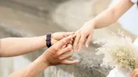 Ekspresikan Keunikan Kisah Cinta dengan Custom Desain Cincin Nikah
