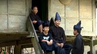 Suku Kajang di Bulukumba, Makassar, Sulawesi Selatan yang mengenakan pakaian hitam (dok.YouTube/Balai PSKL Sulawesi)