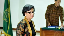 Sri Mulyani dimintai keterangan terkait jabatannya sebagai Ketua Komite Stabilitas Sistem Keuangan (KSSK) seputar pemberian fasilitas pendanaan jangka pendek (FPJP), Jumat (2/5/14). (Liputan6.com/Johan Tallo)