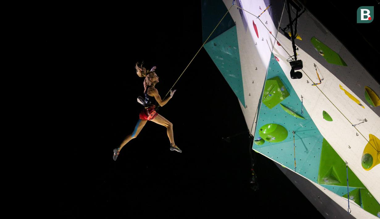 <p>Banyak yang tak mampu menggapai puncak tertinggi baik atlet putra dan putri pada babak final ini. (Bola.com/Bagaskara Lazuardi)</p>