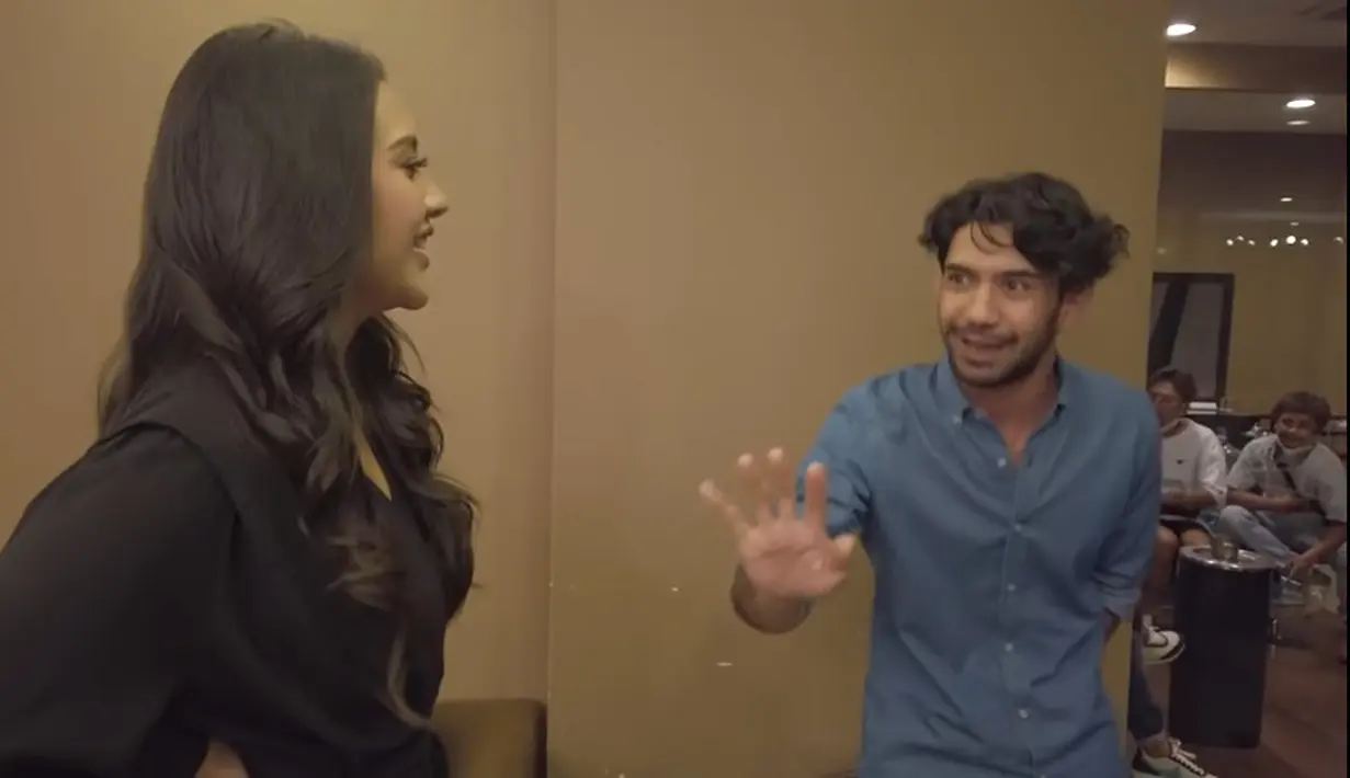 Reza Rahadian (Youtube/Anya Geraldine)