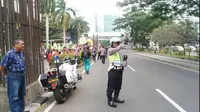 Demo di depan KPK (foto: twiiter TMC Polda Metro Jaya