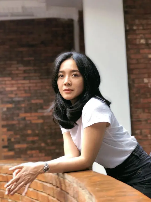 Lama Vakum, Ini 7 Potret Terbaru Dea Ananda yang Tetap Awet Muda
