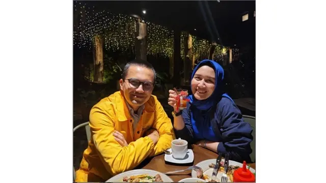 6 Potret Kedekatan Sahrul Gunawan dan Dine Mutiara, Mesra Jadi Teman Kondangan