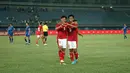 Pemain Timnas Indonesia Witan Sulaeman (kiri) melakukan selebrasi bersama Pratama Arhan usia mencetak gol ke gawang Nepal pada laga terakhir Grup A kualifikasi Piala Asia 2023 di Stadion Jaber Al Ahmad, Kuwait, Rabu (15/6/2022). Timnas Indonesia berhasil lolos ke Piala Asia 2023 usai kalahkan Nepal 7-0. (Dok. PSSI)