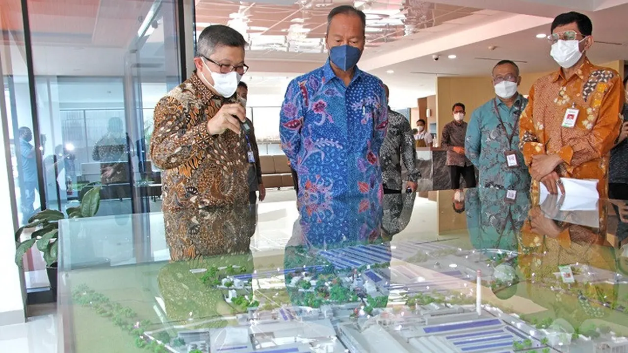 Menteri Perindustrian Agus Gumiwang Kartasasmita