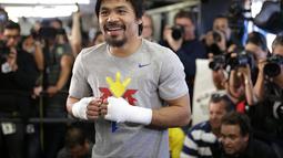Pacquiao sedang berlatih di Wild Card Boxing, Los Angeles. (AP Photo/Jae C. Hong)