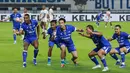 Para pemain Persib Bandung merayakan gol yang dicetak oleh Thom Haye ke gawang Malut United dalam laga pekan ke-20 BRI Super League 2025/2026 di Stadion Gelora Bandung Lautan Api, Bandung, Jumat (6/3/2026) malam WIB. (Bola.com/Erwin Snaz)