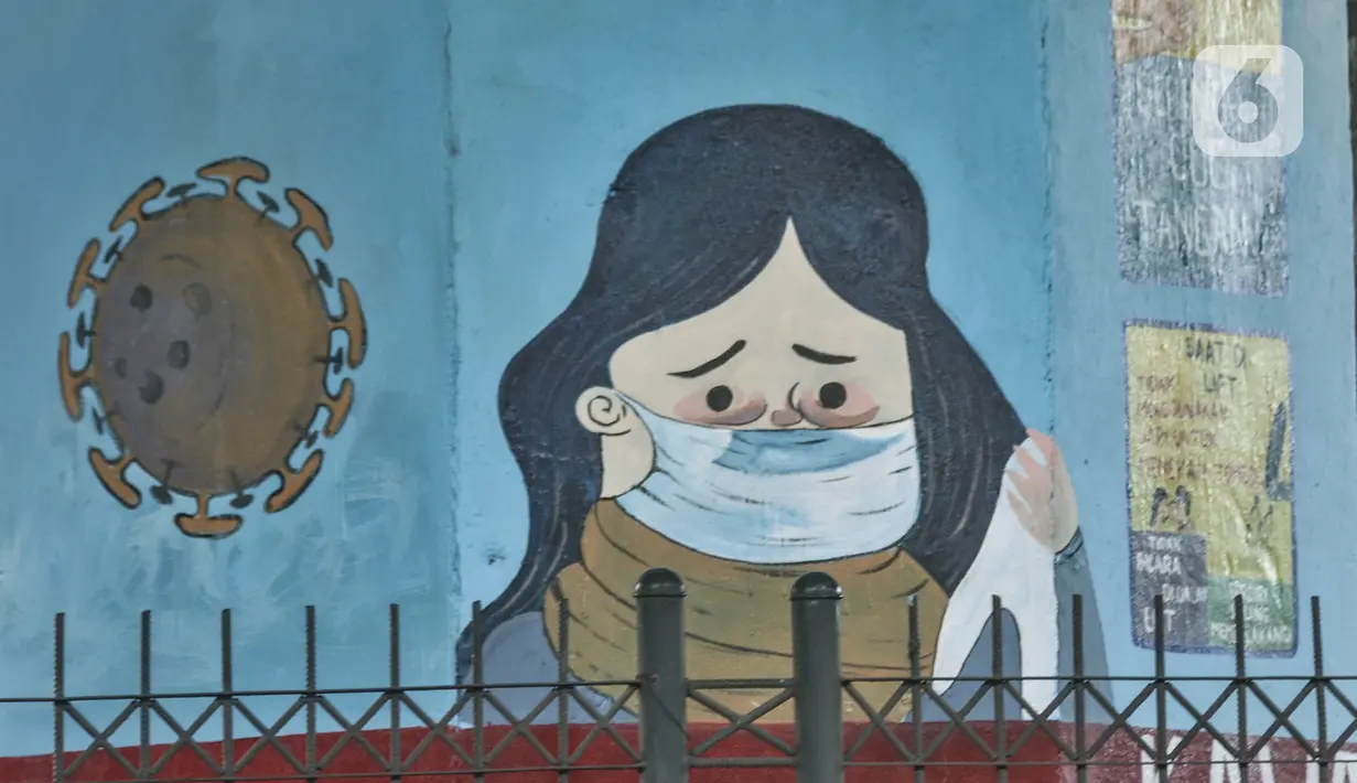 Mural bertema protokol kesehatan Covid-19 menghiasi tiang pancang jalan tol di Jalan Ahmad Yani, Jakarta, Minggu (13/12/2020). Warna-warni mural ini dibuat oleh seniman dari berbagai daerah. (merdeka.com/Iqbal S. Nugroho)