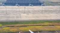 Maskapai Super Air Jet dari Denpasar yang membawa 130 penumpang, menjadi pesawat pertama yang mendarat di Bandara Internasional Jawa Barat (BIJB) Kertajati, seusai peralihan penerbangan ke bandara tersebut, Minggu (29/10/2023).