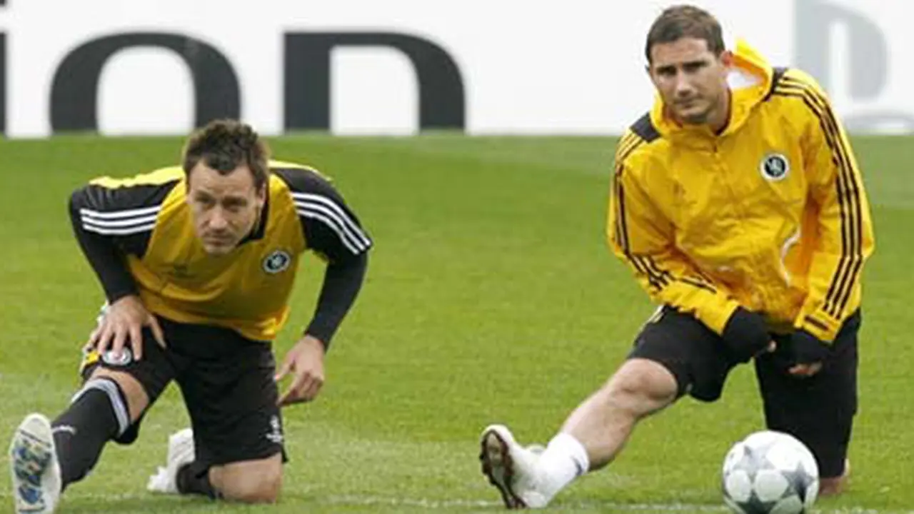 Terry dan Lampard (&copy; AFP 2009)