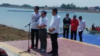 Presiden Jokowi dan Ketua Umum PKB Muhaimin Iskandar saat meninjau venue Asian Games di Palembang, Sumsel (Liputan6.com/ Nefri Inge)