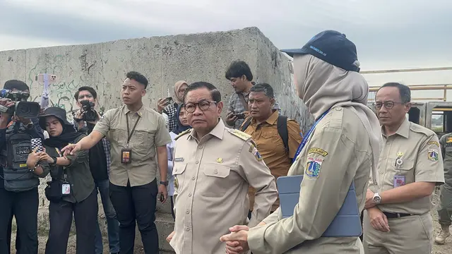 Pramono Cek Tanggul Pengaman Pesisir Pantai