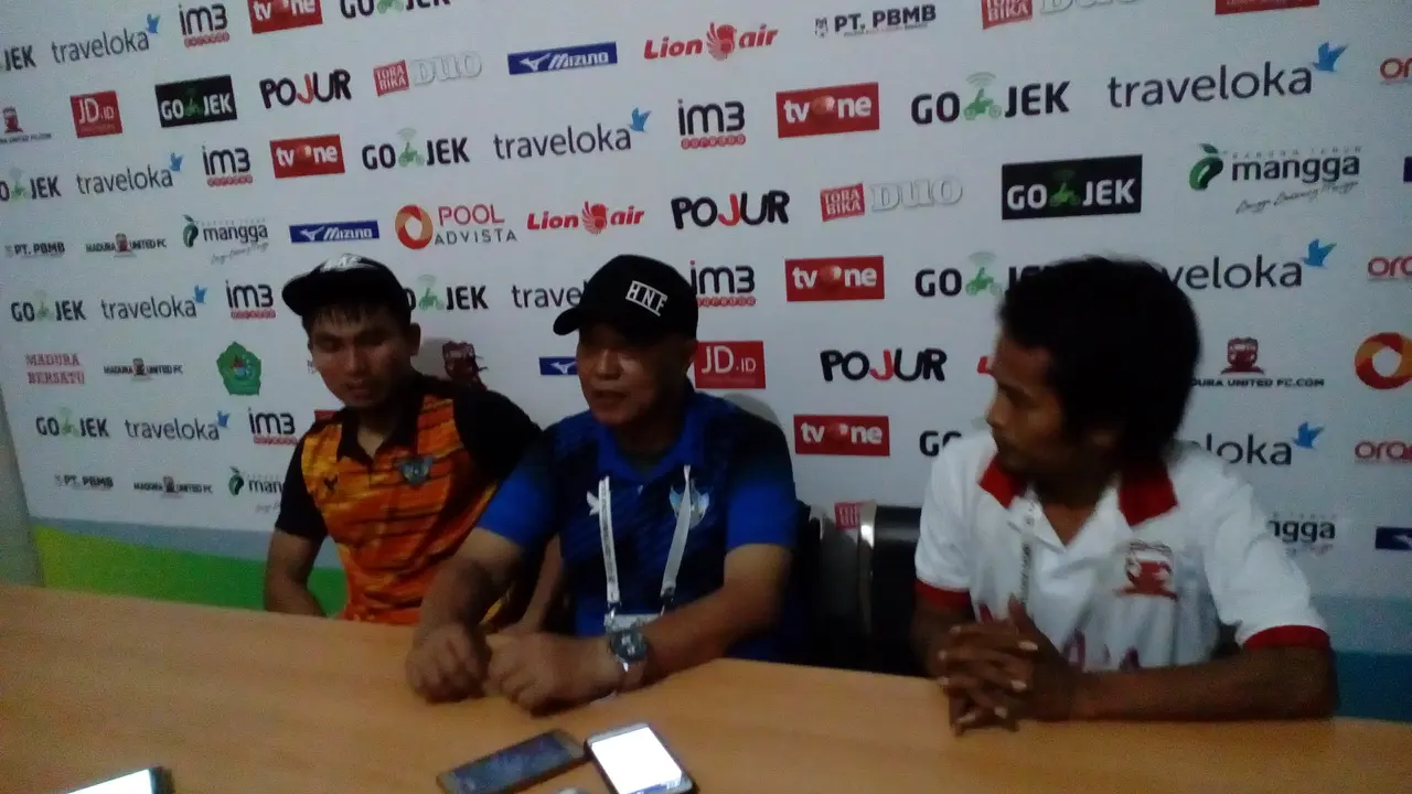 Pelatih Persegres Gresik United Hanafi 