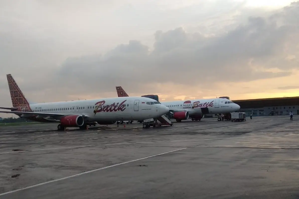 Pesawat Batik Air di Bandara Adi Sucipto, Yogyakarta. (Gideon/Liputan6.com)
