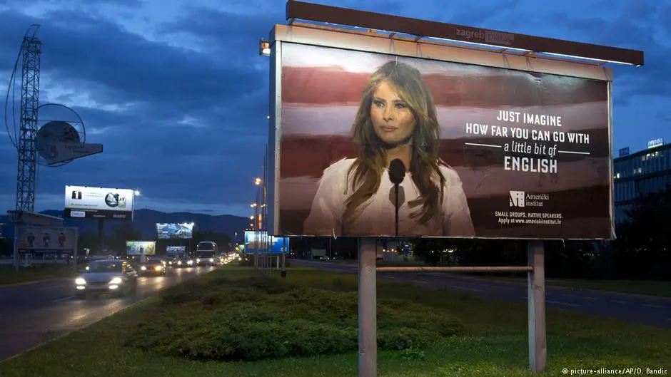 Papan reklame yang menyindir Melania Trump di Zagreb, Kroasia (AP)
