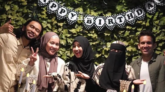 6 Potret Ultah Adiba Khanza ke-22 Tahun, Kehadiran Egy Maulana Curi Perhatian