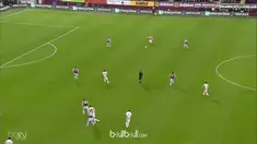 Video highlights Premier League antara Burnley Vs Stoke City yang berakhir dengan skor 1-0. This video is presented by Ballball.