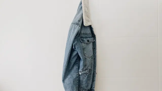 Ilustrasi jaket denim