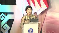 Deputi Gubernur Bank Indonesia (BI), Destry Damayanti, dalam penutupan Fesyar Sumatera 2025 Road to ISEF 2025, di Lampung, Rabu (25/6/2025). (Tira/Liputan6.com)