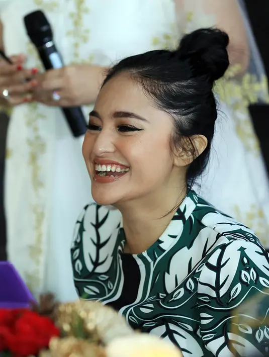 Meski menyebut Erico bukan pacarnya, namun Chaca begitu antusias saat menceritakan kelebihan dan hal yang disukainya dari sosok lelaki tersebut. (Deki Prayoga/Bintang.com)