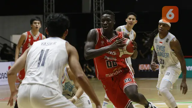 Foto: Indonesia Patriots Kantongi Kemenangan Perdana usai Menangkan Laga Sengit Kontra Evos Thunder Bogor di IBL 2022
