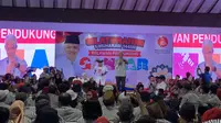 Bakal Calon Presiden (Bacapres) Ganjar Pranowo menghadiri acara silahtuhami 1 Muharam 1445 H Relawan Pendukung Ganjar, yang digelar di GSG Senayan, Rabu (19/5/2023). (Liputan6.com/Delvira Hutabarat)