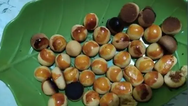 6 Potret Kue Lebaran Gosong Ini Bikin Enggak Napsu Makan
